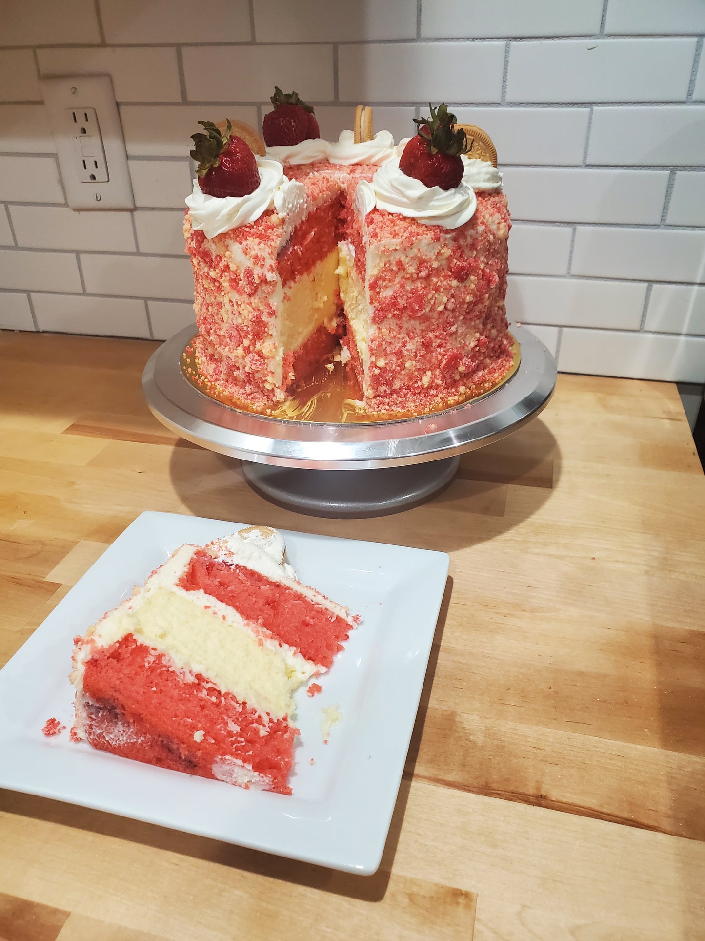 Strawberry Crunch Cheesecake