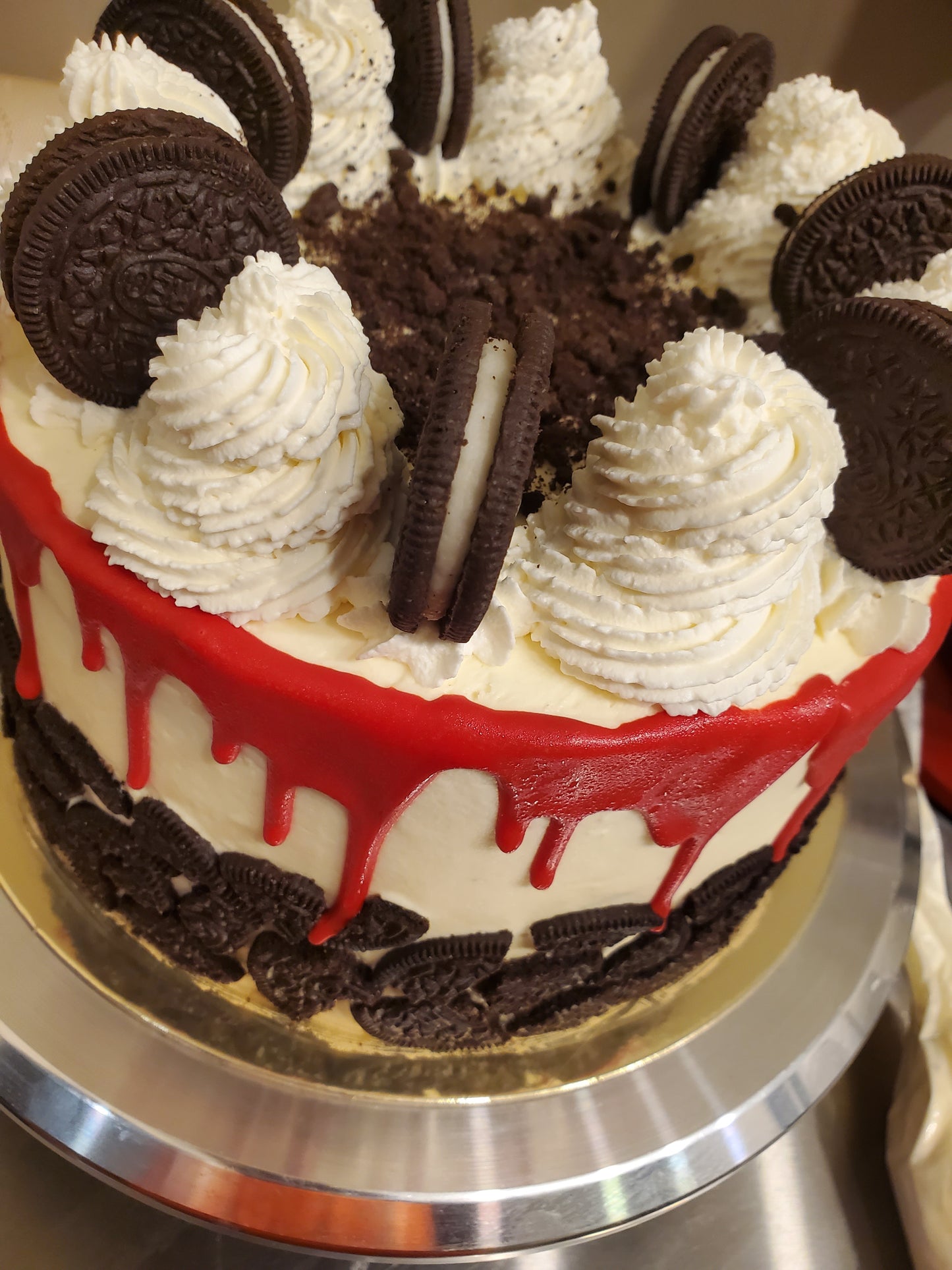 Oreo Red Velvet Cake