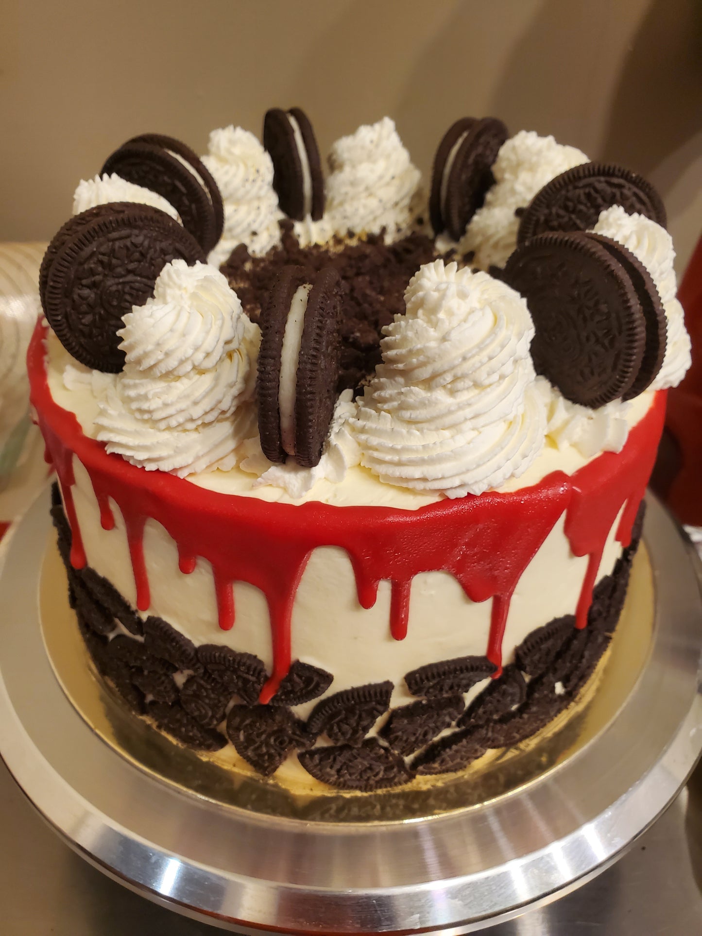 Oreo Red Velvet Cake