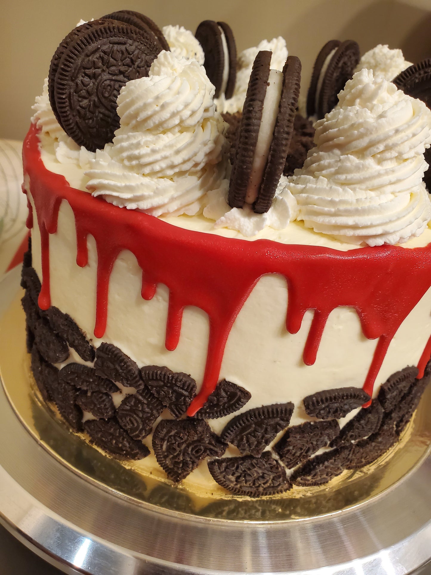 Oreo Red Velvet Cake
